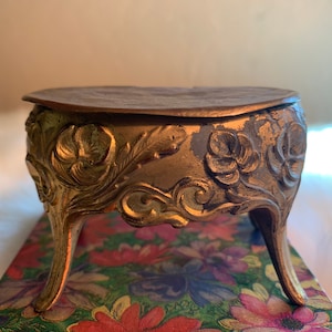 Oval Gold Art Nouveaux Jewelry/Trinket Box