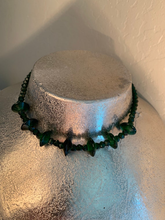 Vintage Green Glass Bead Choker - image 1