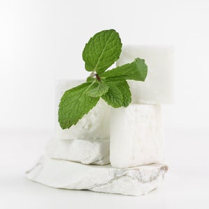 The Minty Shampoo Bar for All Hair Types, natural shampoo, zero waste shampoo, chemical free shampoo, cleansing haircare
