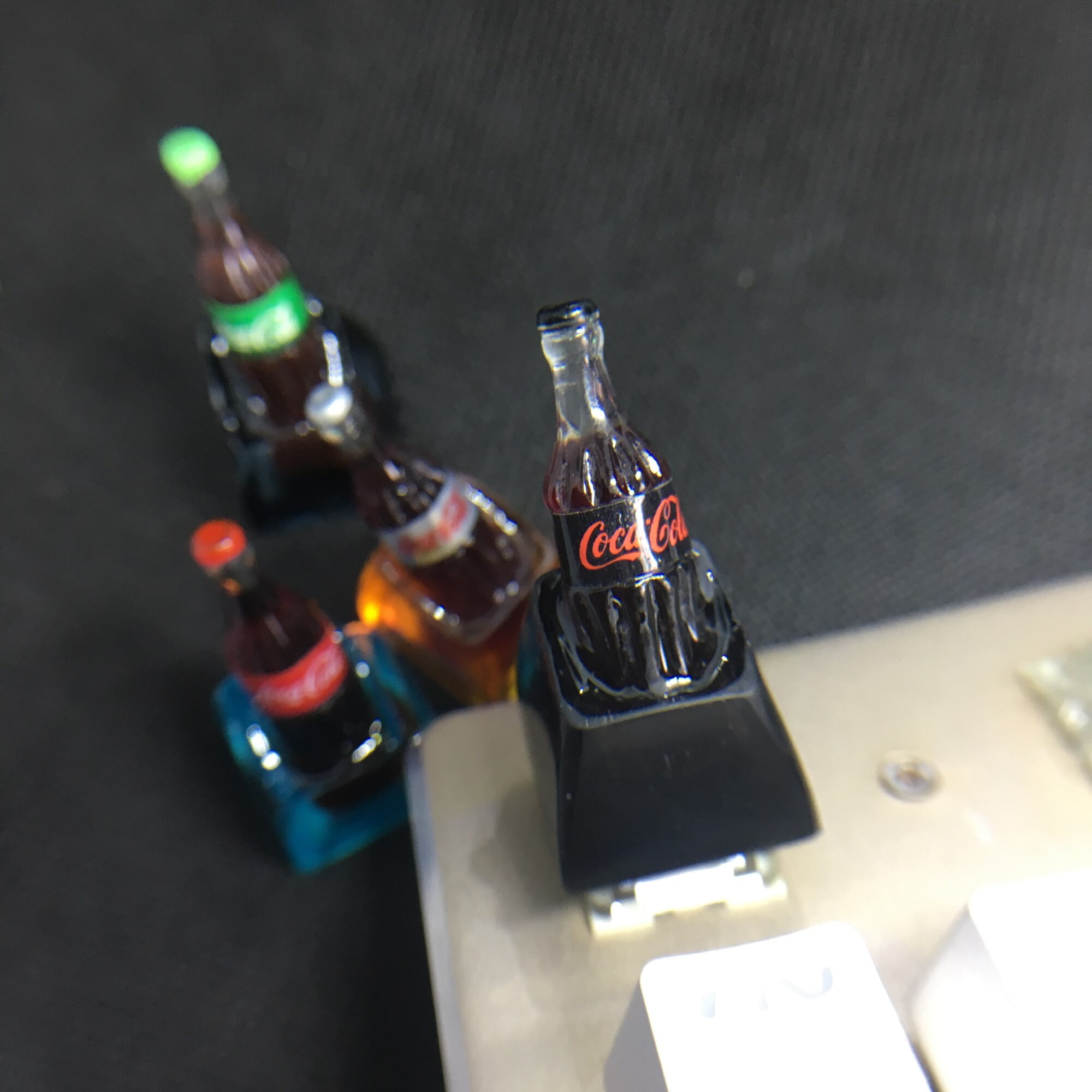 R4 Esc Keycap Handmade Resin Keycap Craftsman Keycap Gift Boy Can Be ...