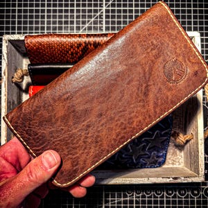 The Sinclair - Long portefeuille en cuir fabriqué à la main