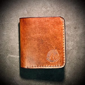 Cartera de cuero plegable hecha a mano