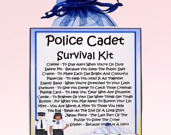 Trousse de survie des cadets de la police ~ Cadeau et carte fantaisie | Cadeau d'anniversaire | Cartes de voeux | Cadeau personnalisé pour un élève-officier de police | Souvenir