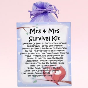 Survivalkit Mrs & Mrs (vrouw van hetzelfde geslacht) ~ Uniek leuk nieuw huwelijkscadeau | Aandenken | Burgerlijk partnerschap | Gepersonaliseerd cadeau voor pasgetrouwden
