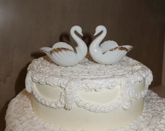 Irish Dresden Swan Couple 置物 陶器 Irish Dresden Porcelain Lace Loving Swans Figurine, Vintage Swan