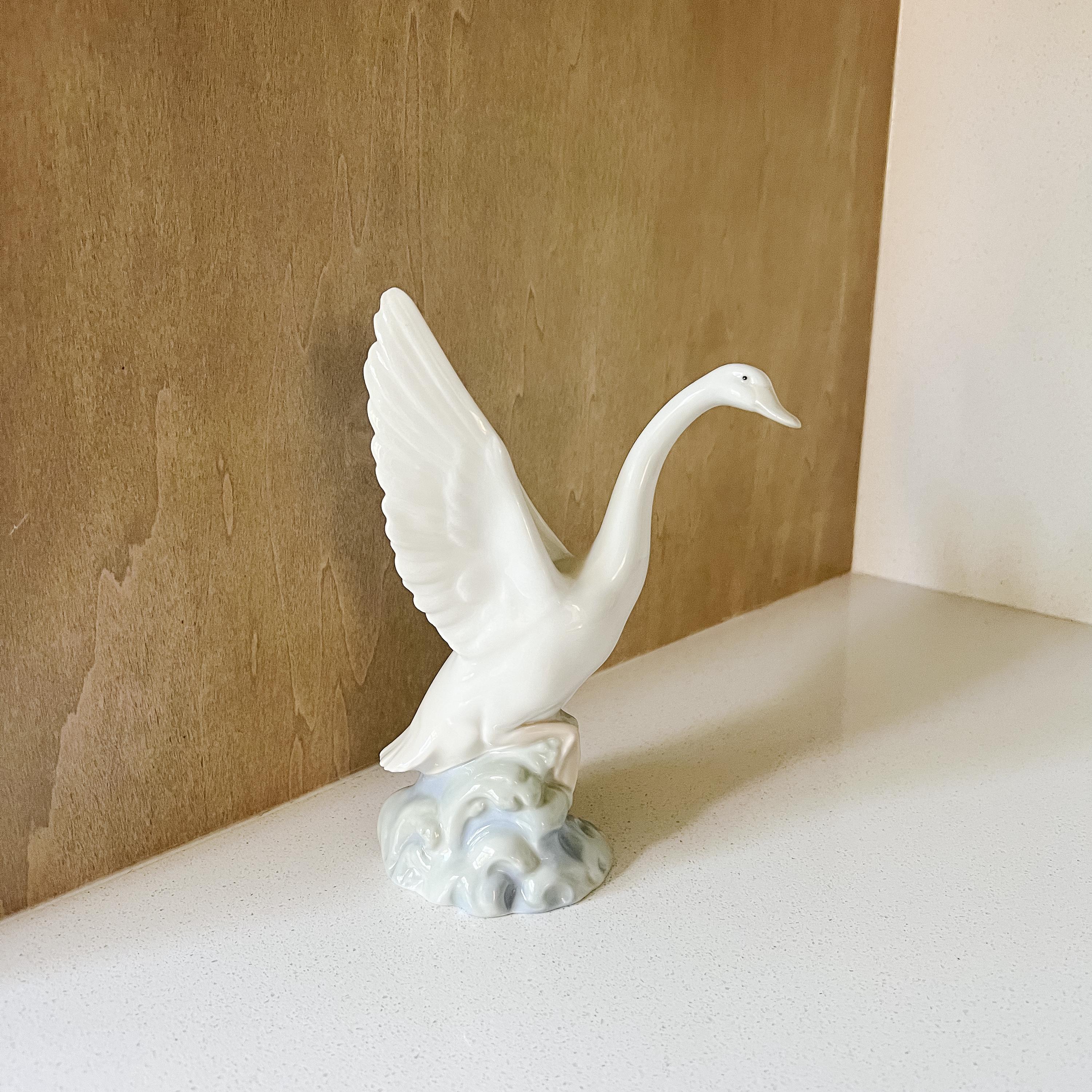 Lladro Swan - Etsy