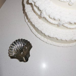 Vintage Shell Trinket Dish, Silver Shell Catchall Dish, Flat Lay Decor, Vintage Shell Ring Dish, Seashell, Flat Lay Photo Prop | Coastal