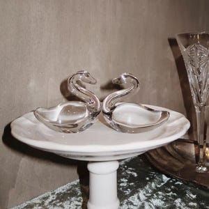 Vintage Glass Swans Wedding Cake Topper, Paid of Vintage Crystal Swans Wedding Cake Topper, Crystal Swan Figurine Pair,