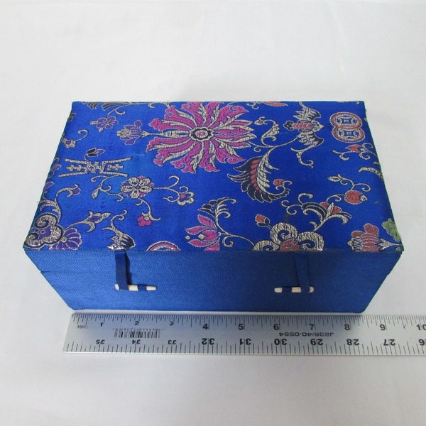 Vintage Chinese Brocade Box, Jewelry Box, Gift Box, Decorative Box, Travel Jewelry Box, Oriental Chinese Asian House Table Decor