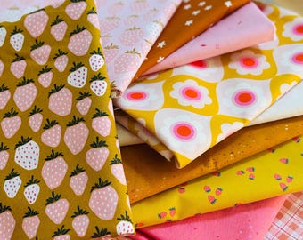 Gouden bessen - 10 fat quarter bundel aardbeien met ruitjespatroon onder de appelboom