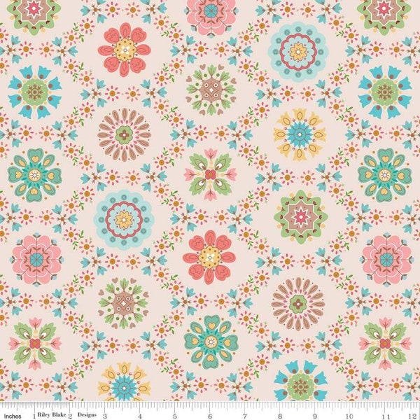 Granny Chic Applique Multi  | Lori Holt | in stock | RBD | Lattice flowers | C8510-MULTI