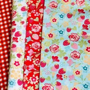Rosy cheeks mini bundle 4 FQ / 1/2 yards| Poppie cotton | Rosy cheeks | vintage | in stock strawberry gingham