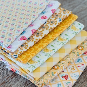 Poppie cotton party yellow | 8 Fat bundle | floral | Poppie cotton | stash builder | stash builder Part 1