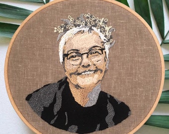 Customized Portrait with Embroidery, Mom Portrait Gift, Family Portrait Hoop Art, Minimalist Art Decor, Mother's Day Gift