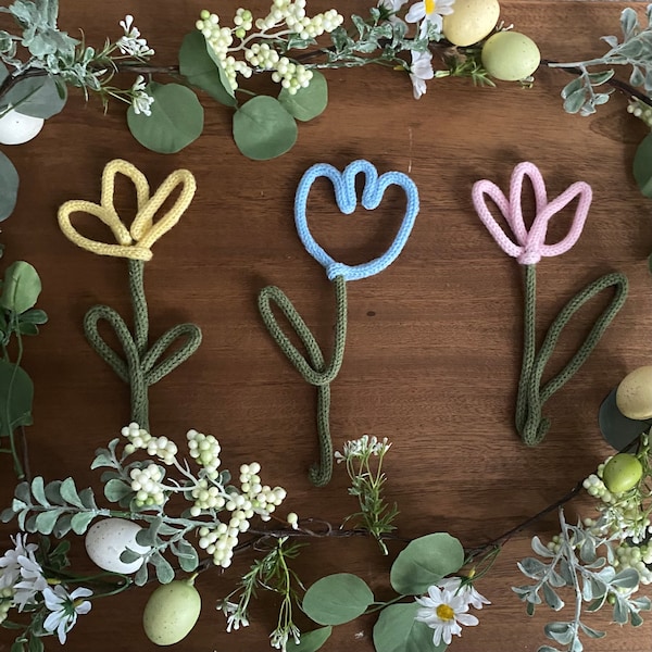 Wire Knitted flowers x3 /Easter Decorations / pastel knitted flowers