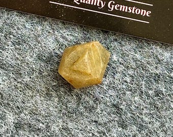 19x14x9mm, Natural Sapphire Gemstone Birthstone, Record Keeper Raw, Wicca Wiccan Stones, Yellow Sapphire Raw, Traingle Formative Designs