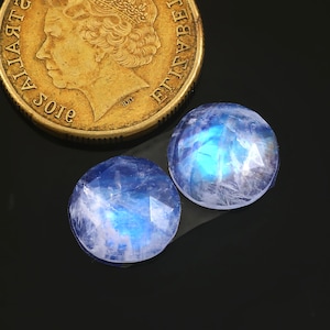 12,5 x 12,5 x 4 mm blauwe maansteen edelsteenpaar, paar gefacetteerde maansteen, roosgeslepen cabochon, maansteen platte achterkant, losse edelsteen ronde vorm paar