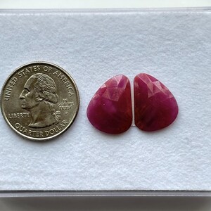 Coppia di rubini naturali, pietra preziosa sfaccettata a taglio rosa / DIMENSIONI - 18x12x5mm