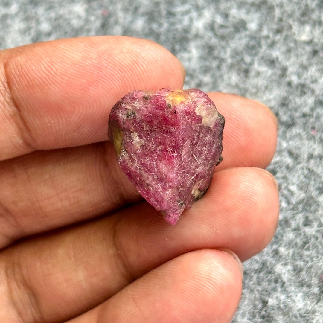 AAA Grade Ruby Mine, Certified Ruby Crystals Raw, Red Ruby Raw Rough ...