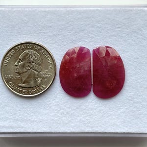 Coppia di rubini AAA, cristalli di rubino naturali a taglio rosa, pietra portafortuna / DIMENSIONI - 23x14x3mm