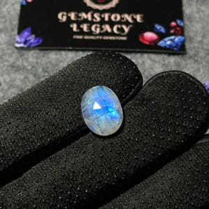 Regenboogmaansteen: AAA ovale gefacetteerde cabochon, AFMETING: 20 x 15 x 6 mm