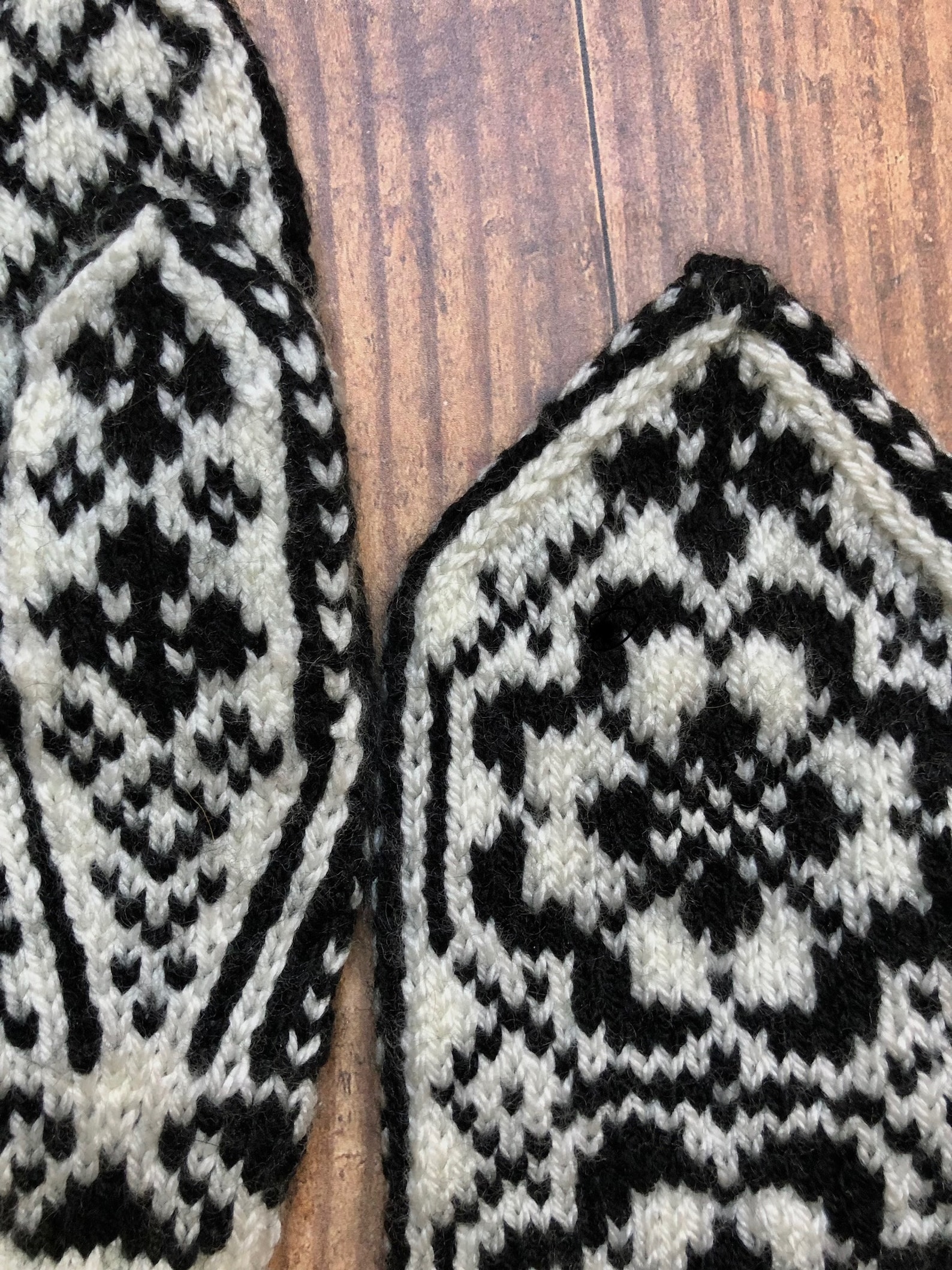 Selbu Mitten Pattern Blossoms Selbu Mittens Digital Knitting Pattern - Etsy