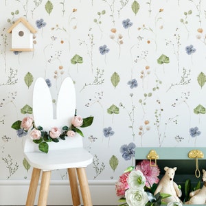 Floral Wallpaper. 2021 Collection. Color: Original. Peel and Stick or Traditional. Accent Wall. Many Colors Available. *