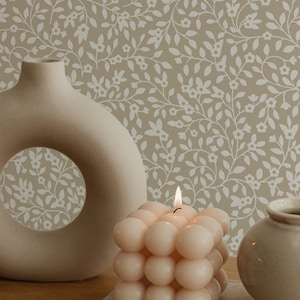 Papier peint floral vignes. Papier autocollant et options traditionnelles. Options amovibles. Mur d'accent. Plusieurs couleurs disponibles.