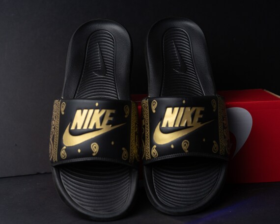 Nike benassi hotsell limited edition