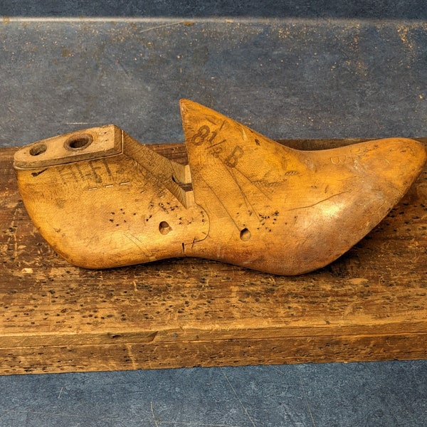 Wooden Shoe Lasts Single Adult sizes 7, 7.5, 8 & 8.5