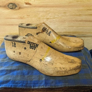 Wooden Shoe Last, Adult-sized pairs! Dutch Boy 7AAA