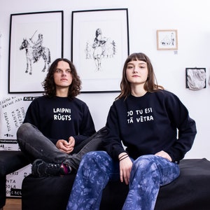 Unisex Sweatshirt // ANY TEXT von IIDZIIBA Bild 1