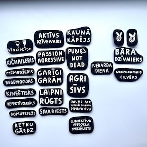 Text brooch by IIDZIIBA Collection 8