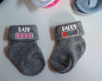 Chaussettes bébé personnalisées, cadeau naissance, cadeau futur papa, annonce grossesse, annonce naissance