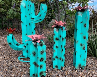 Metal Cactus - Garden Art
