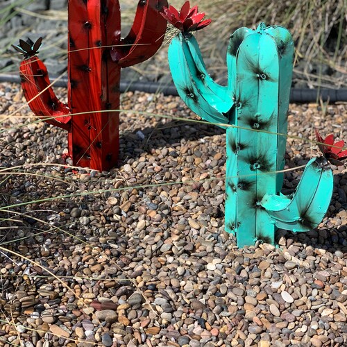 Metal Prickly Pear Cactus Yard Art Rusty Desert Garden Stake Etsy