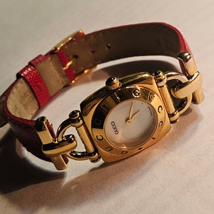 Vintage 18kt Gold Plated Gucci Ladies Watch Model 6300L Watch in Mint Condition