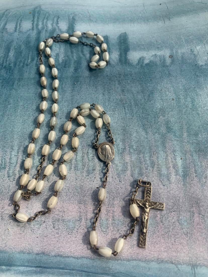 Français Vintage Rosaire Croix Cucifix Reliquaire avec Argent Vierge Marie Sacré Médaille Blanc Luci