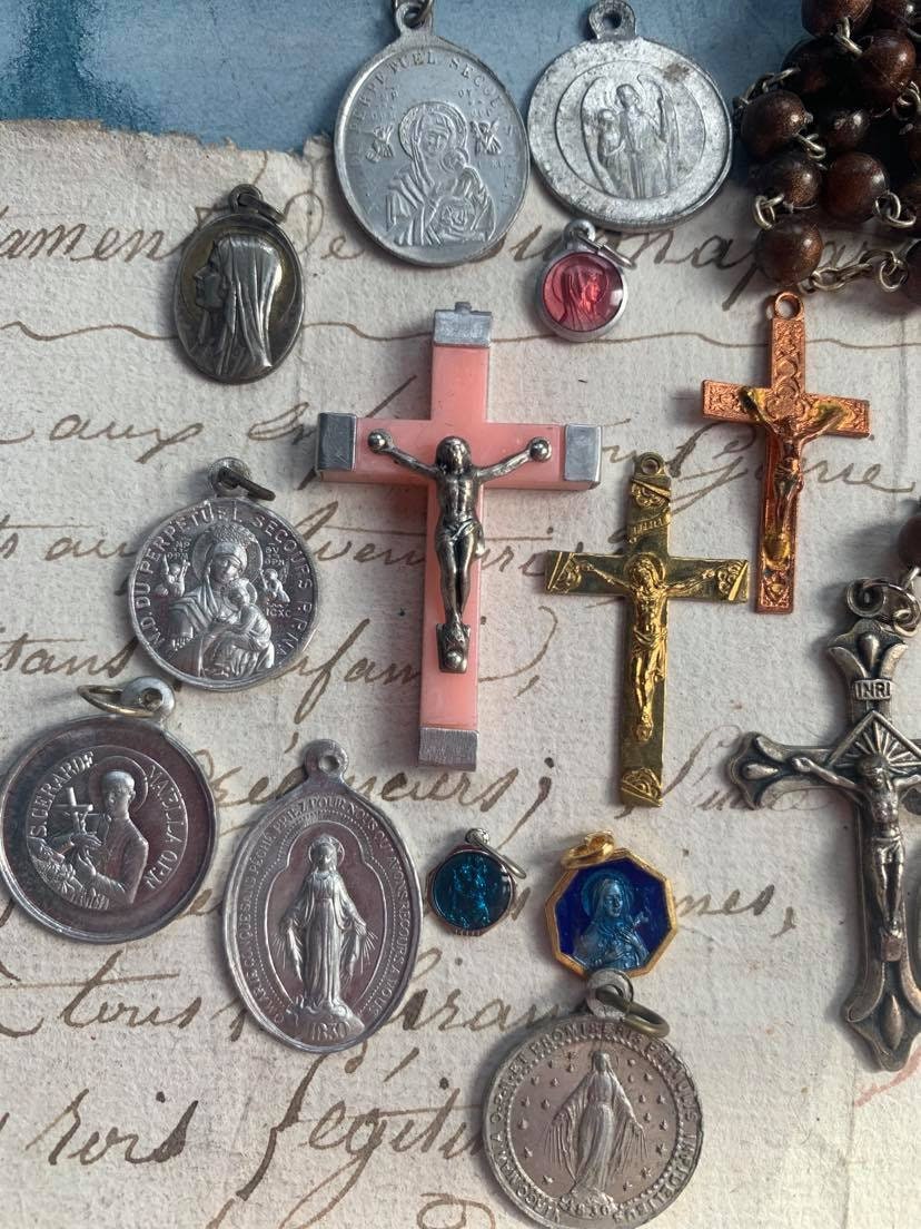 Lot 16Pcs Antique Vintage Médaille Religieuse Du Rosaire Croix Crucifix Sacré Cœur Vierge Marie Bleu