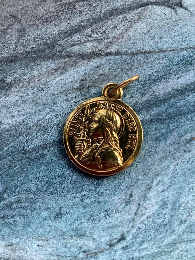 Lot 2pcs  french vintage gold tone bronze Joan of arc Medal coat of arms Lilly flower brooch Sword military symbol medal  horse crown France