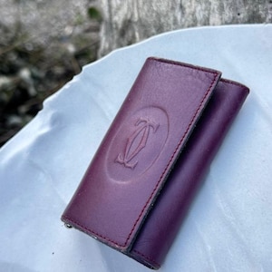 vintage Cartier Key Pouch Les must be High quality leather bordeaux color made in France Paris Key ring purse porte clé Cartier