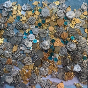 Lot 20 pcs vintage français médaille religieuse argent et or ton rosaire coeur bleu émail connecteur médaille bronze massif