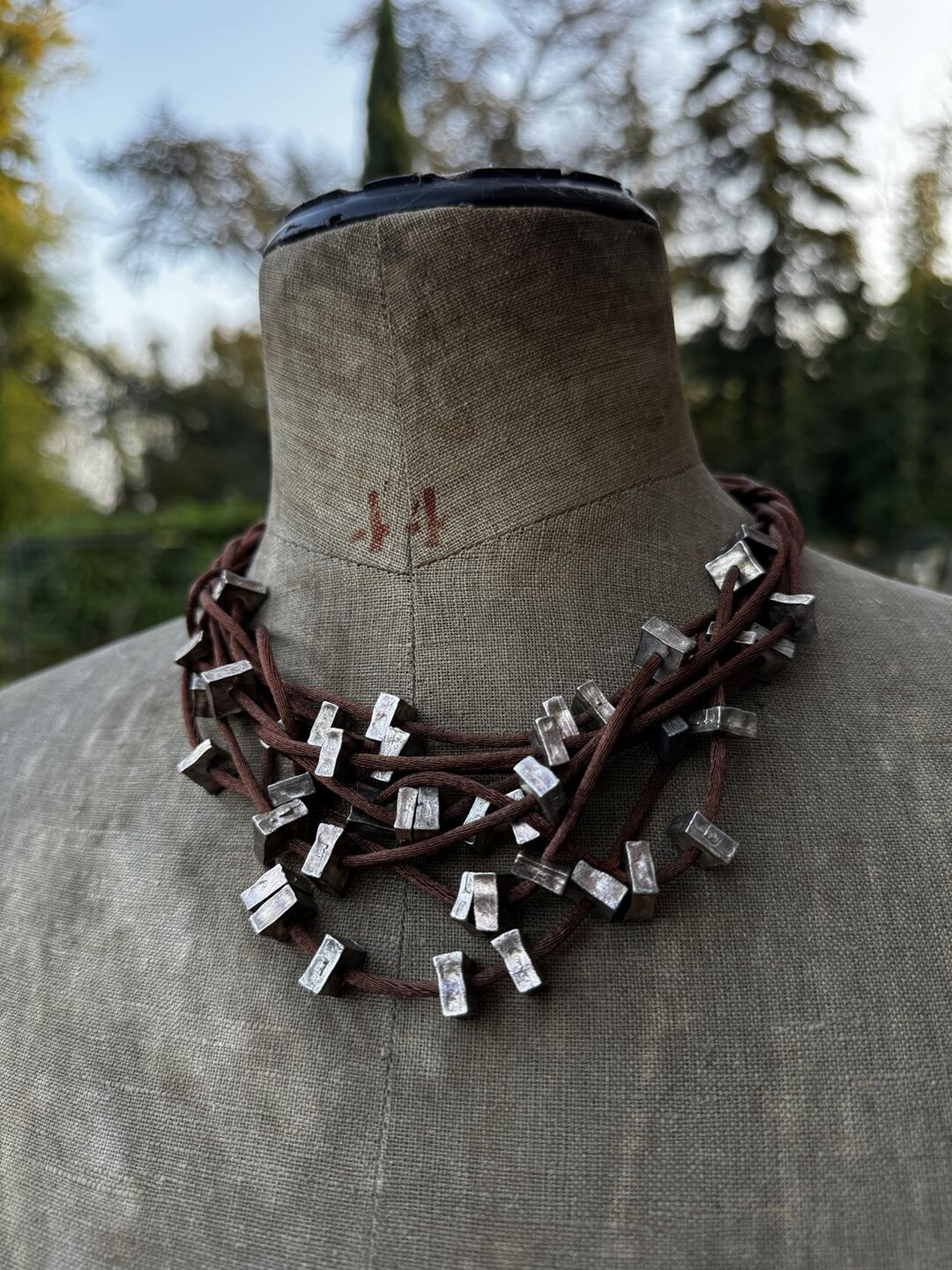 Pendentif Biche De Bere Collector N°4 - Étain Doré, Design Français, Occasion Avec Micro-rayures
