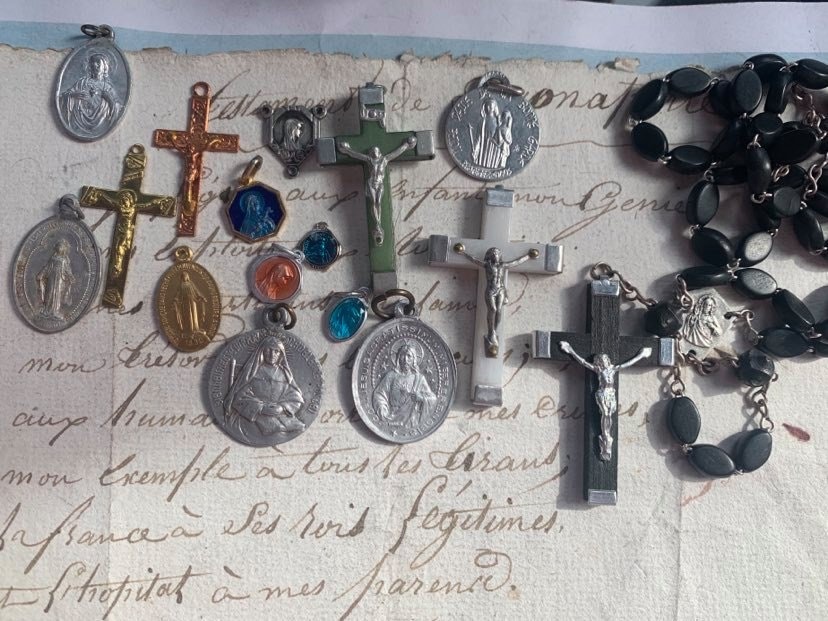 Lot 16Pcs Antique Vintage Médaille Religieuse Rosaraire Croix Crucifix Sacré Cœur Vierge Marie Bleu