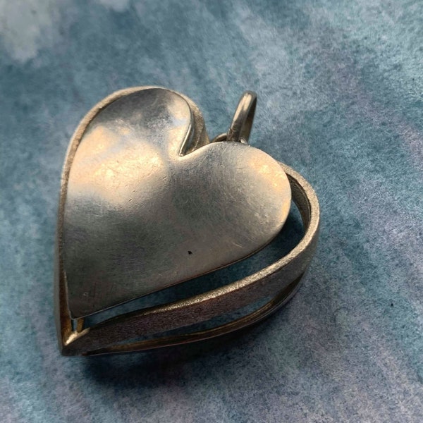french vintage large heart  pendant sterling silver carved pendant 21.2 grams grande pendentif coeur