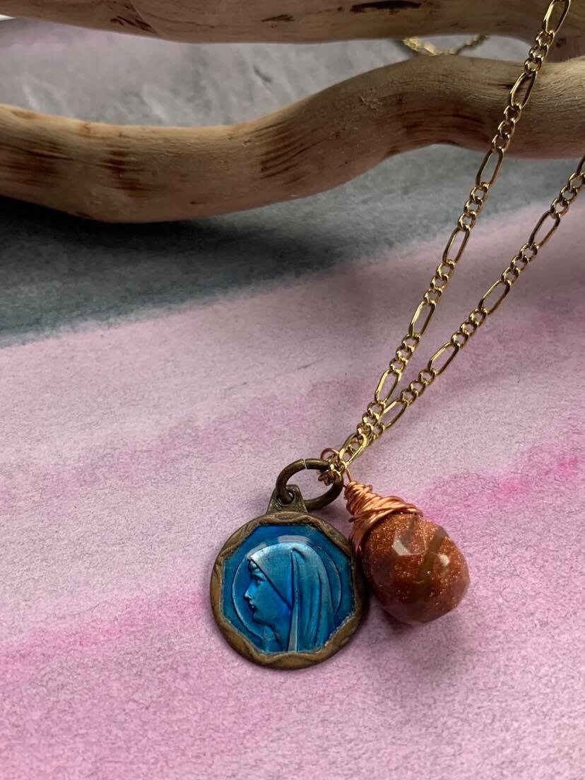 Français Antique 18K Médaille Religieuse N D Lourdes Notre Dame Vieille d'émail Bleu Diamant Pendent