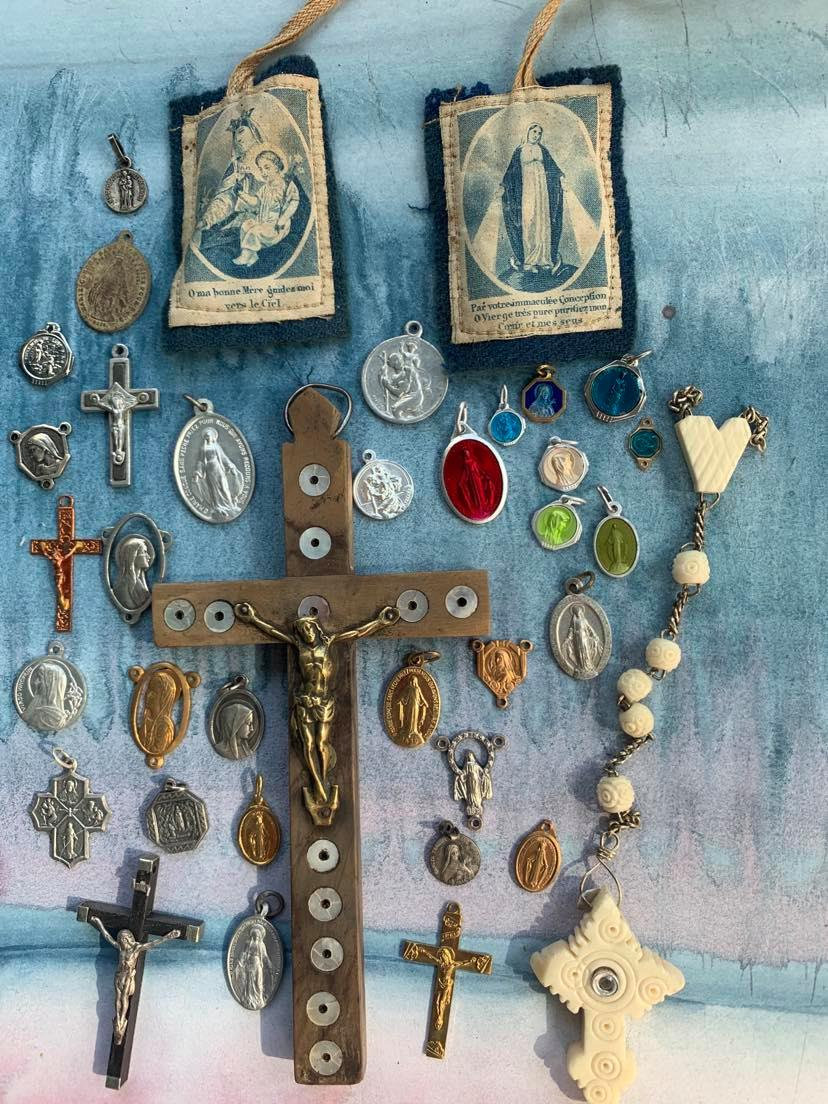 Lot 41Pcs Antique Vintage Médaille Émail Religieuse Nacre Croix Crucifix Reliquaire Collection A2033