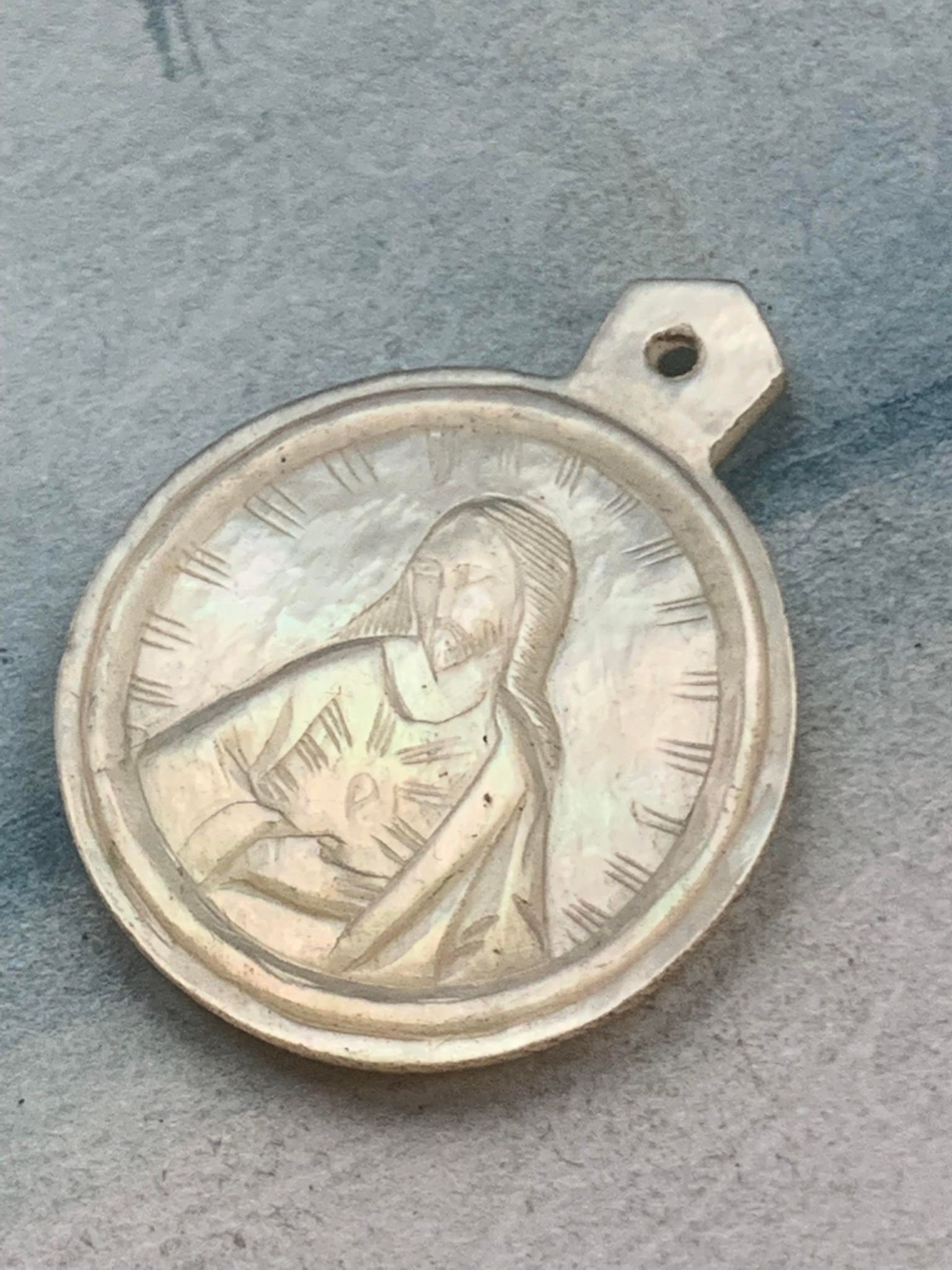 Français Médaille Antique en Nacre Gravée à La Main Jésus Sacré Cœur Sculpté Religieux Reliquaire An