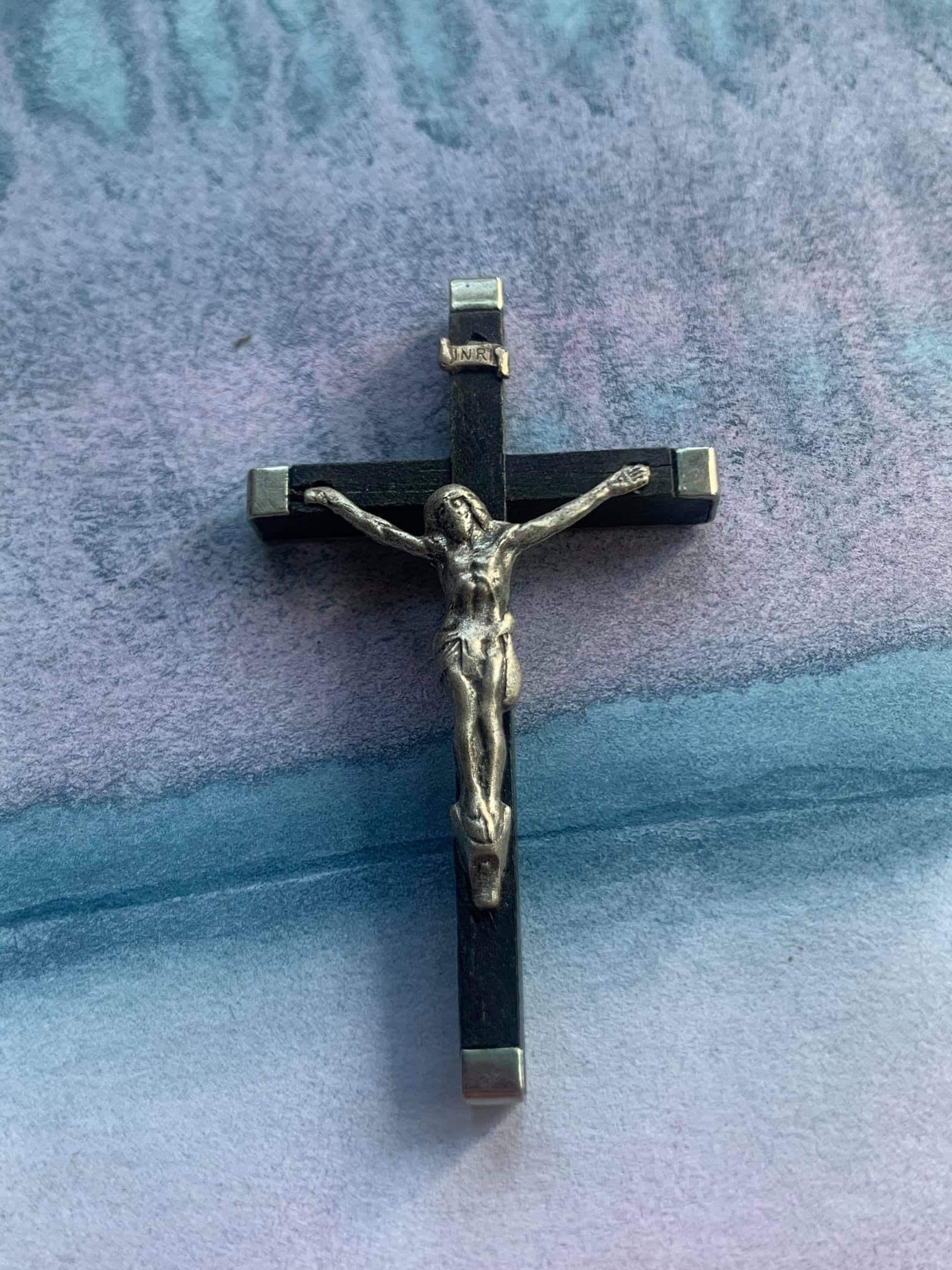 Une Français Collection de Croix Reliquaire en Bois Rosier Vintage