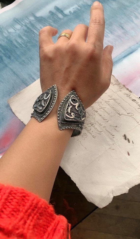 Amazing Large antique solid sterling silver hand … - image 1